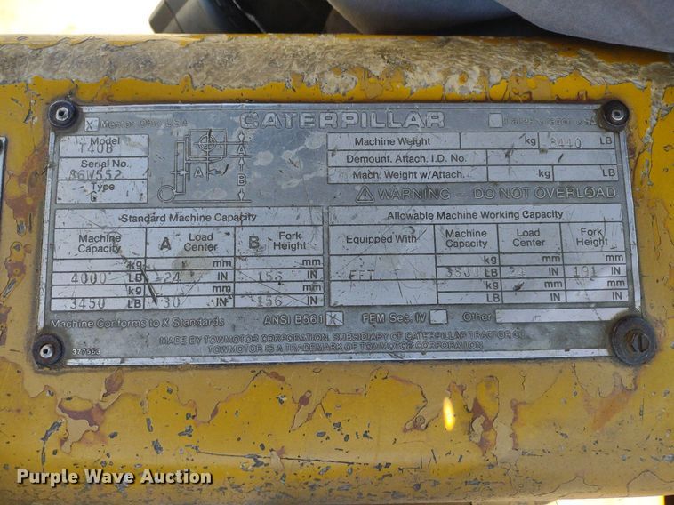 image for item LL9052 Caterpillar T40B  forklift