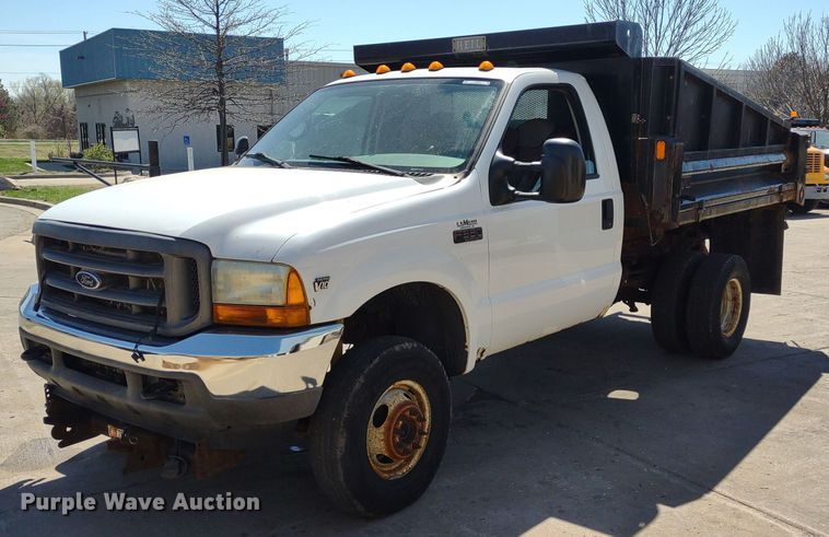 image for item LL9053 2001 Ford F350 Super Duty  dump bed pickup truck