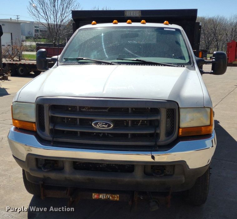 image for item LL9053 2001 Ford F350 Super Duty  dump bed pickup truck