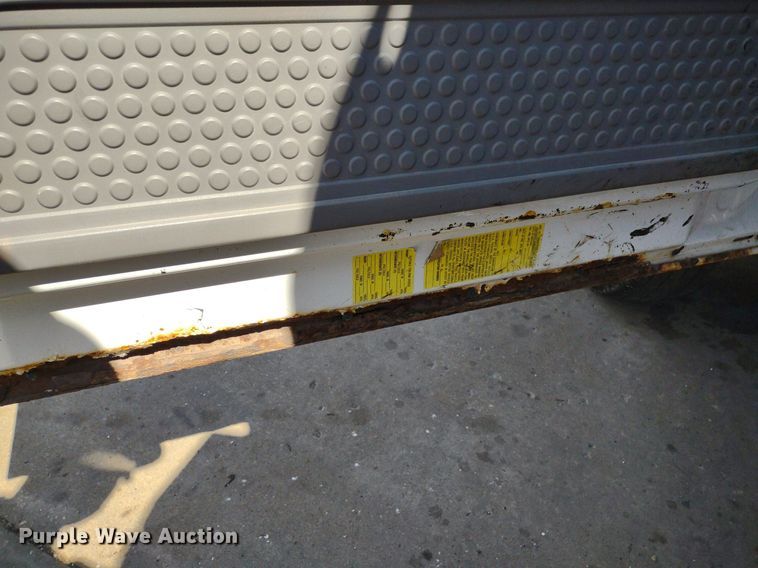 image for item LL9053 2001 Ford F350 Super Duty  dump bed pickup truck