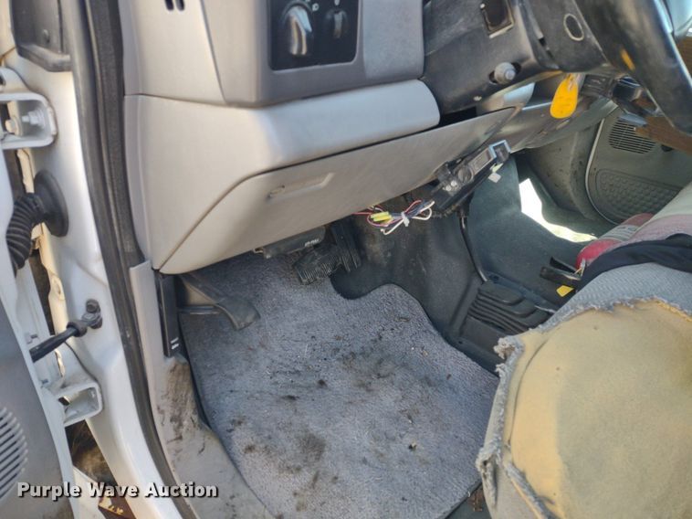 image for item LL9053 2001 Ford F350 Super Duty  dump bed pickup truck