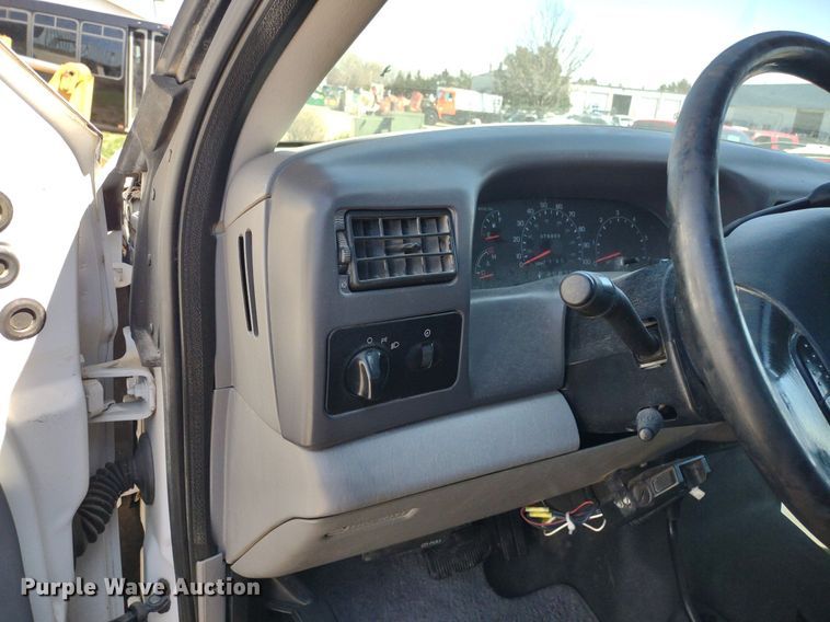 image for item LL9053 2001 Ford F350 Super Duty  dump bed pickup truck