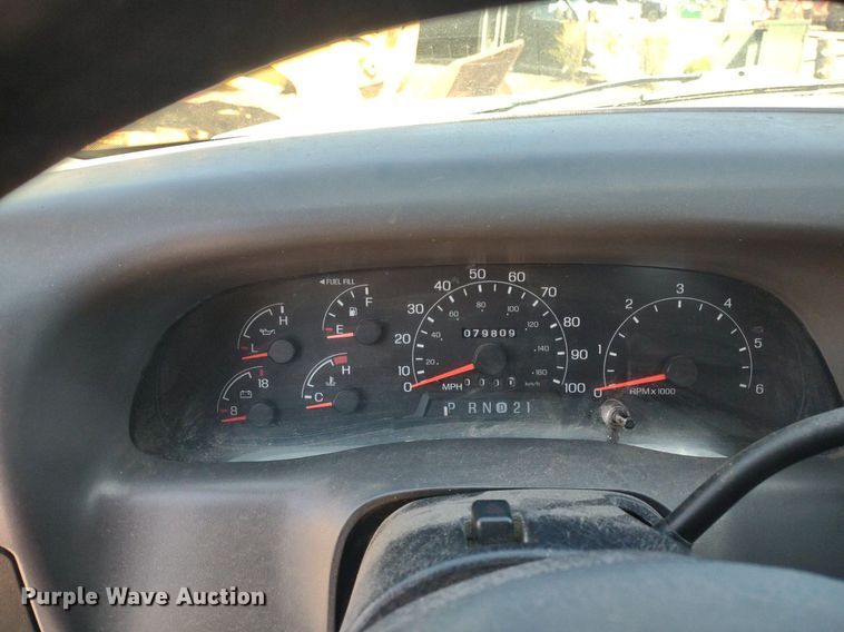 image for item LL9053 2001 Ford F350 Super Duty  dump bed pickup truck