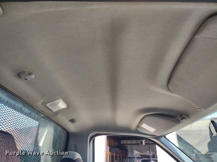 image for item LL9053 2001 Ford F350 Super Duty  dump bed pickup truck