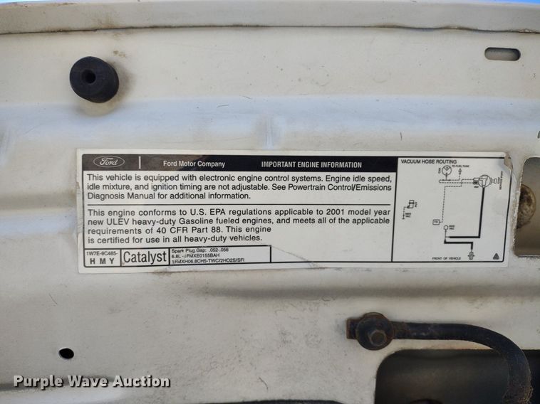 image for item LL9053 2001 Ford F350 Super Duty  dump bed pickup truck