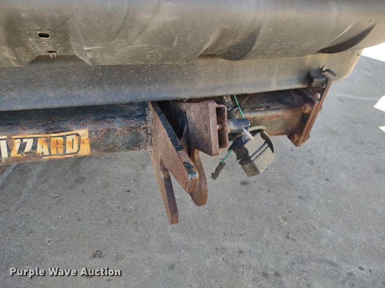 image for item LL9053 2001 Ford F350 Super Duty  dump bed pickup truck