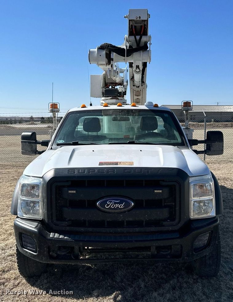 image for item LN9378 2016 Ford F550 Super Duty  bucket truck