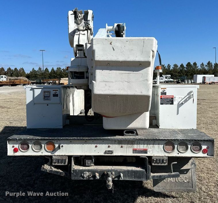 image for item LN9378 2016 Ford F550 Super Duty  bucket truck