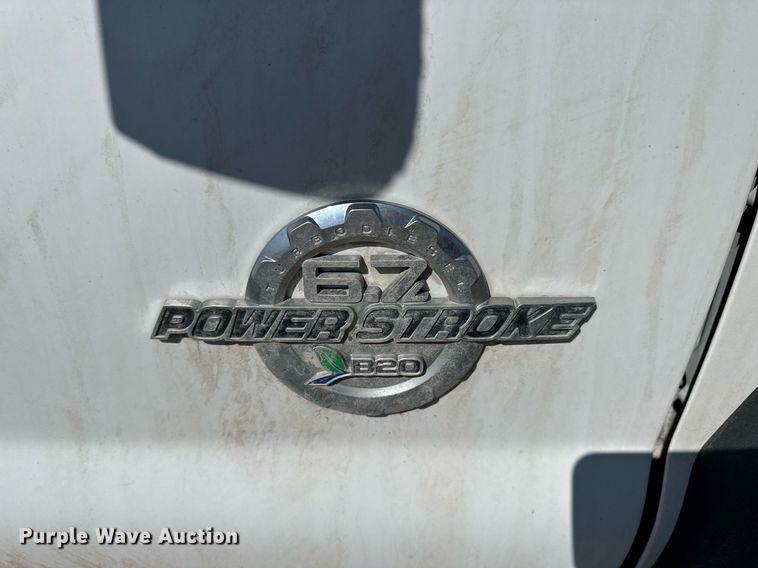 image for item LN9378 2016 Ford F550 Super Duty  bucket truck