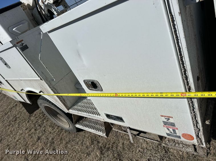 image for item LN9378 2016 Ford F550 Super Duty  bucket truck
