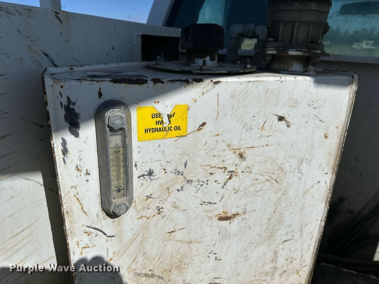 image for item LN9378 2016 Ford F550 Super Duty  bucket truck