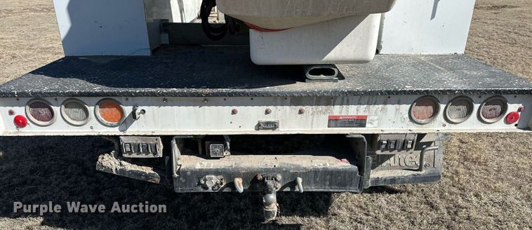 image for item LN9378 2016 Ford F550 Super Duty  bucket truck