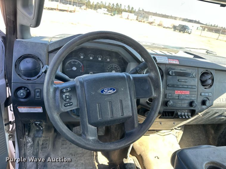 image for item LN9378 2016 Ford F550 Super Duty  bucket truck