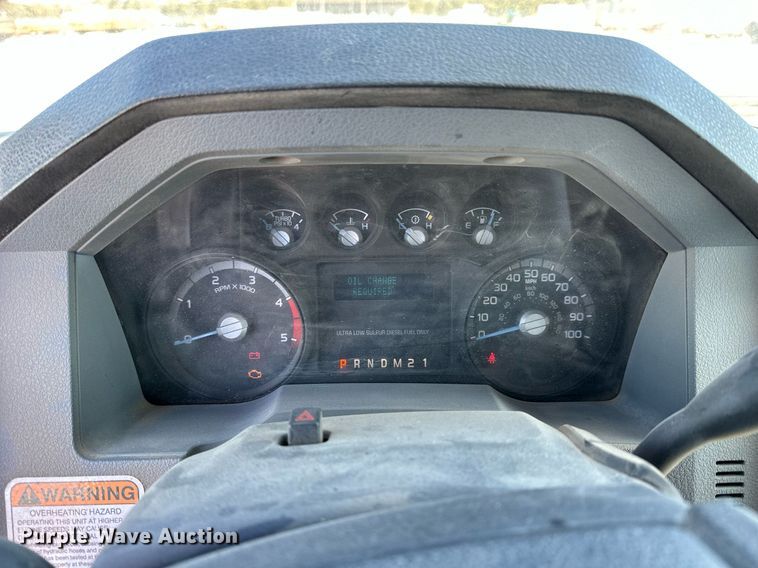 image for item LN9378 2016 Ford F550 Super Duty  bucket truck