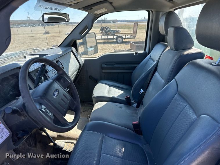 image for item LN9378 2016 Ford F550 Super Duty  bucket truck