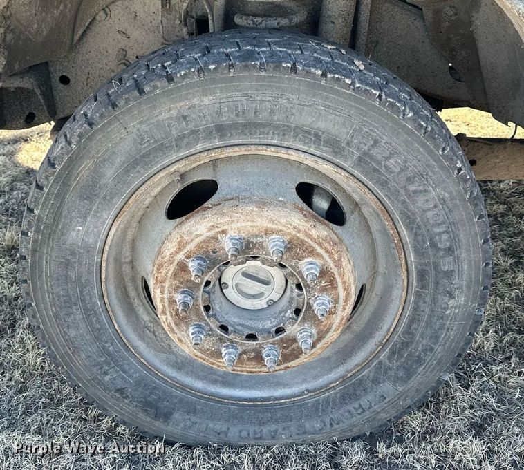 image for item LN9378 2016 Ford F550 Super Duty  bucket truck