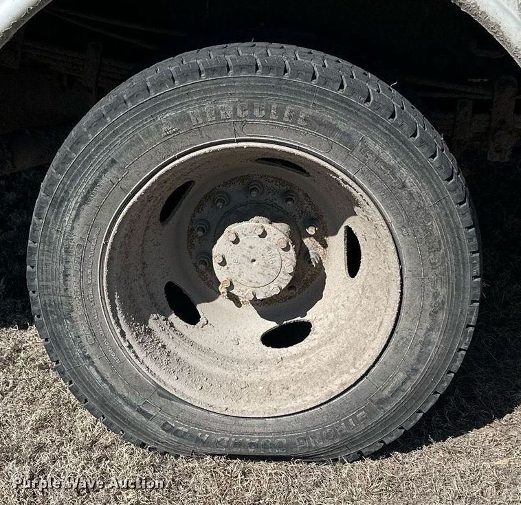 image for item LN9378 2016 Ford F550 Super Duty  bucket truck