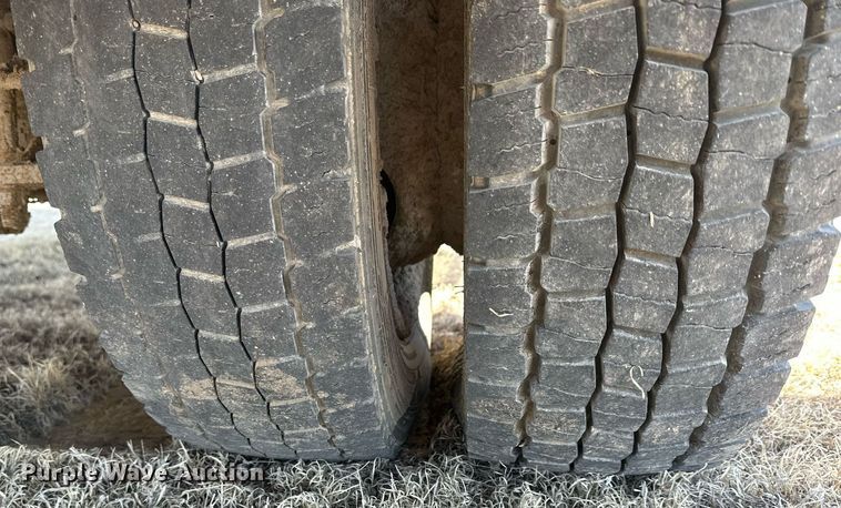 image for item LN9378 2016 Ford F550 Super Duty  bucket truck