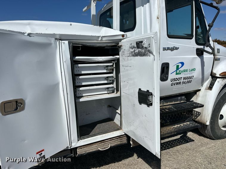 image for item LN9380 2014 International DuraStar 4300  bucket truck