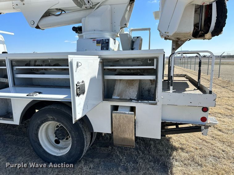 image for item LN9380 2014 International DuraStar 4300  bucket truck
