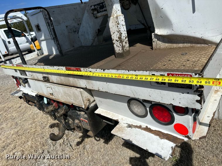 image for item LN9380 2014 International DuraStar 4300  bucket truck