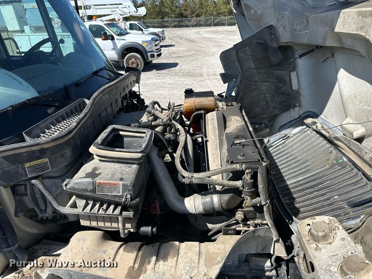 image for item LN9380 2014 International DuraStar 4300  bucket truck