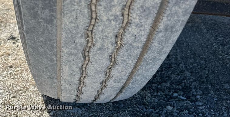 image for item LN9380 2014 International DuraStar 4300  bucket truck