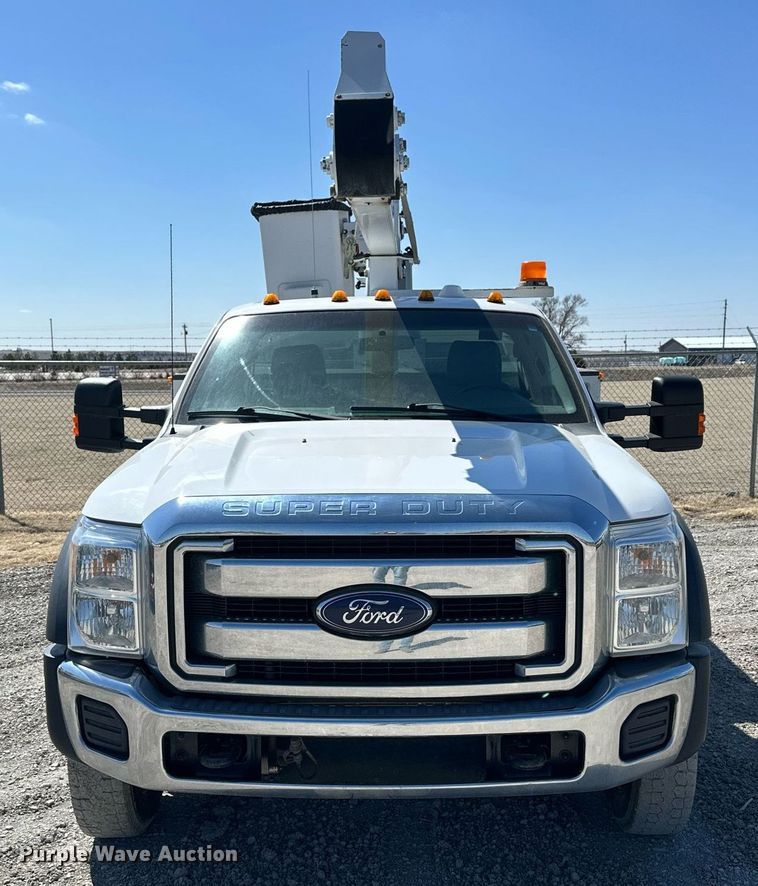 image for item LN9381 2014 Ford F450 Super Duty  bucket truck