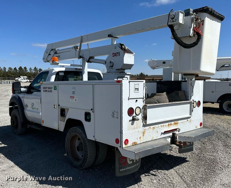 image for item LN9381 2014 Ford F450 Super Duty  bucket truck