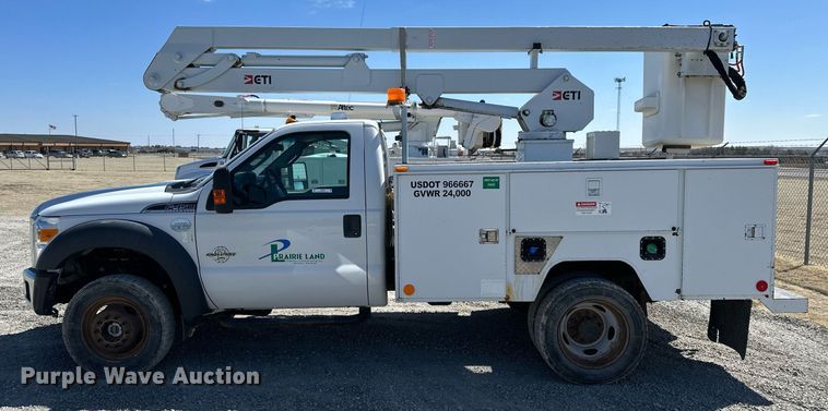 image for item LN9381 2014 Ford F450 Super Duty  bucket truck