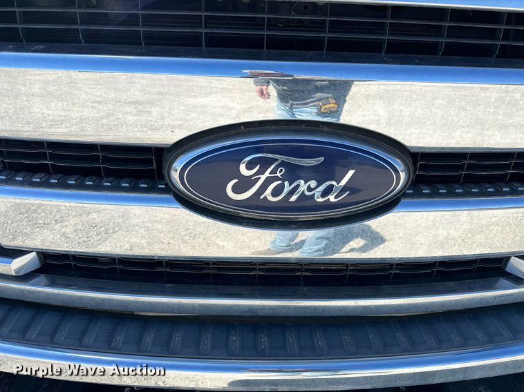 image for item LN9381 2014 Ford F450 Super Duty  bucket truck