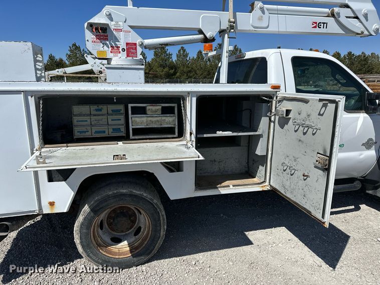 image for item LN9381 2014 Ford F450 Super Duty  bucket truck