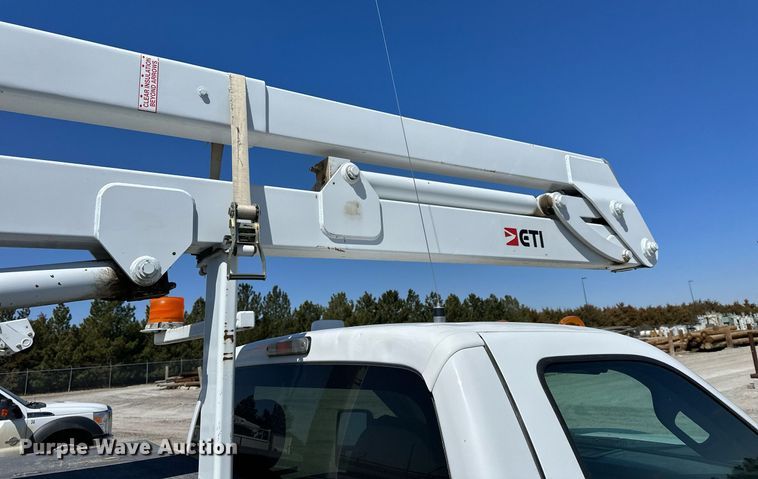 image for item LN9381 2014 Ford F450 Super Duty  bucket truck