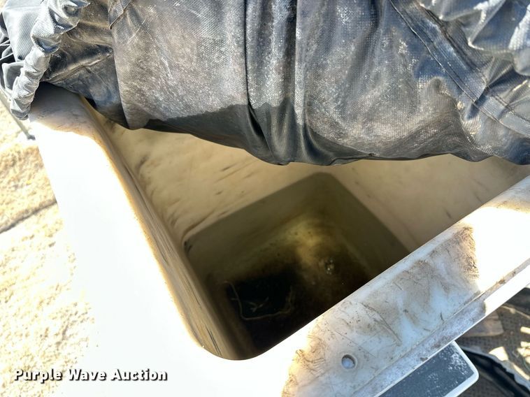 image for item LN9381 2014 Ford F450 Super Duty  bucket truck