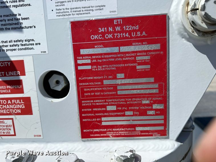 image for item LN9381 2014 Ford F450 Super Duty  bucket truck