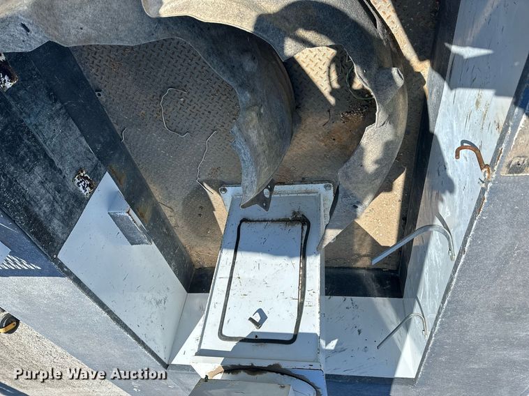 image for item LN9381 2014 Ford F450 Super Duty  bucket truck