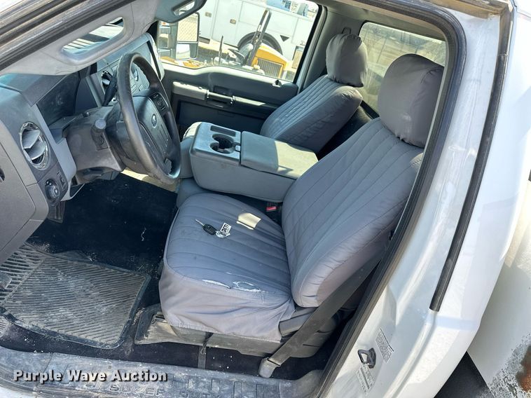 image for item LN9381 2014 Ford F450 Super Duty  bucket truck