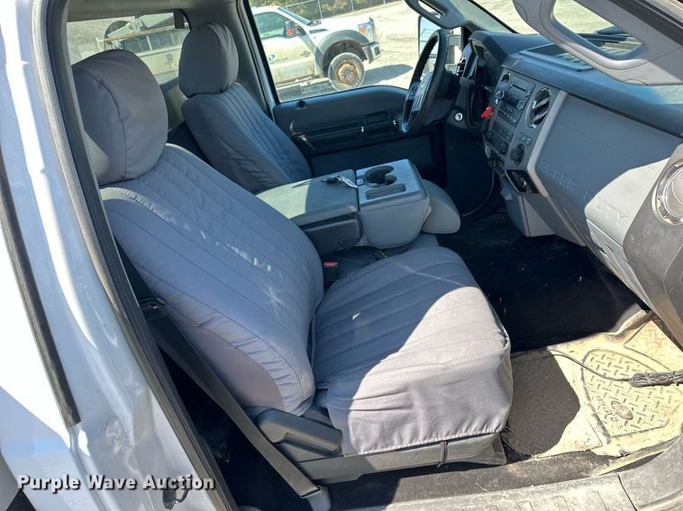 image for item LN9381 2014 Ford F450 Super Duty  bucket truck