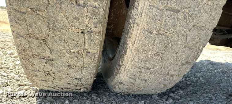 image for item LN9381 2014 Ford F450 Super Duty  bucket truck