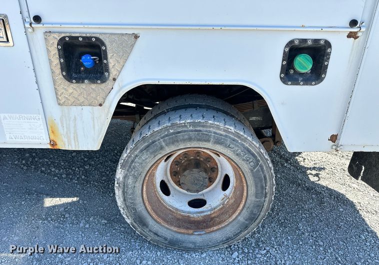 image for item LN9381 2014 Ford F450 Super Duty  bucket truck