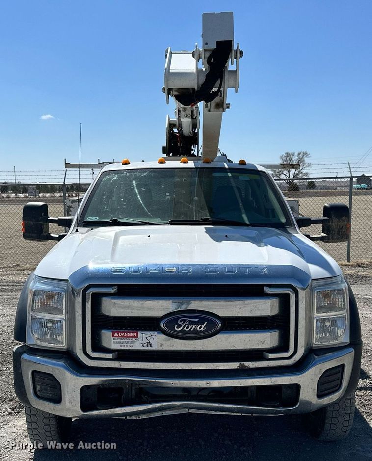 image for item LN9382 2012 Ford F550 Super Duty  bucket truck