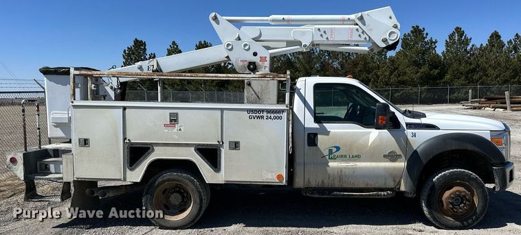 image for item LN9382 2012 Ford F550 Super Duty  bucket truck