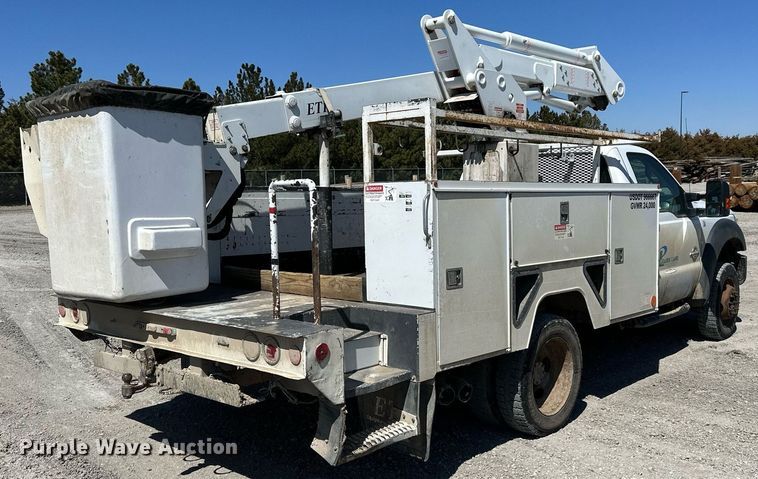 image for item LN9382 2012 Ford F550 Super Duty  bucket truck