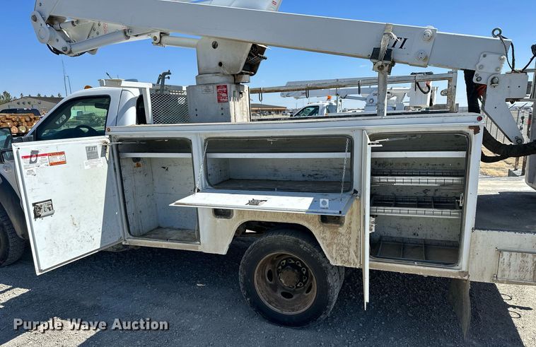 image for item LN9382 2012 Ford F550 Super Duty  bucket truck
