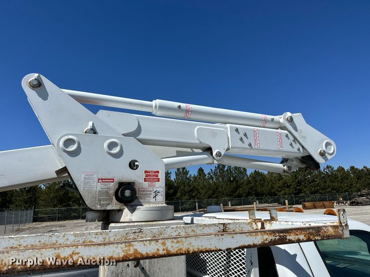 image for item LN9382 2012 Ford F550 Super Duty  bucket truck