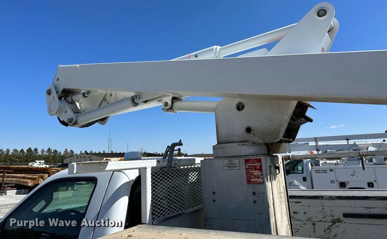 image for item LN9382 2012 Ford F550 Super Duty  bucket truck