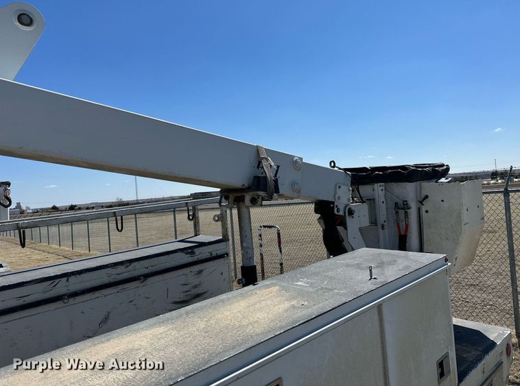 image for item LN9382 2012 Ford F550 Super Duty  bucket truck