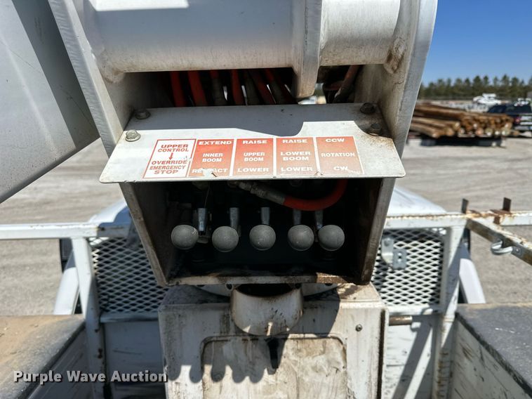 image for item LN9382 2012 Ford F550 Super Duty  bucket truck