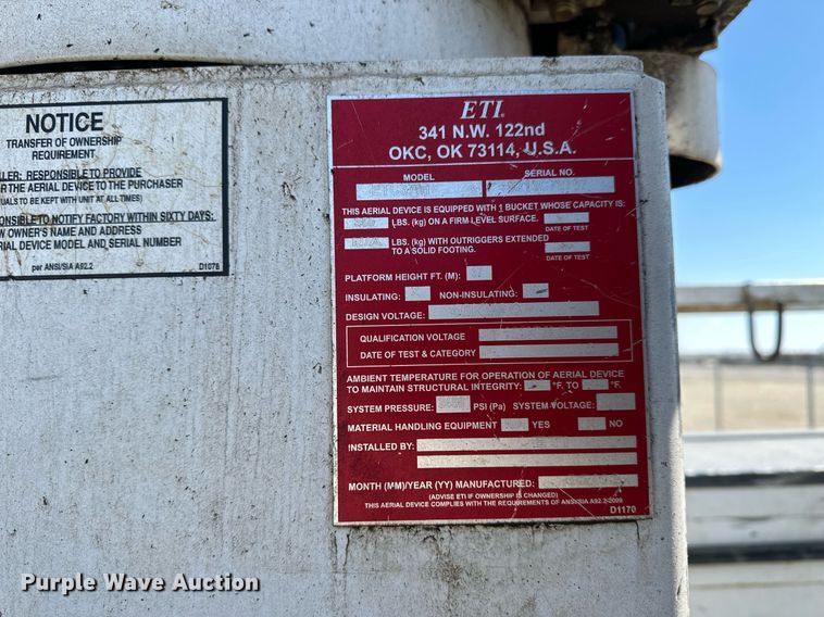 image for item LN9382 2012 Ford F550 Super Duty  bucket truck