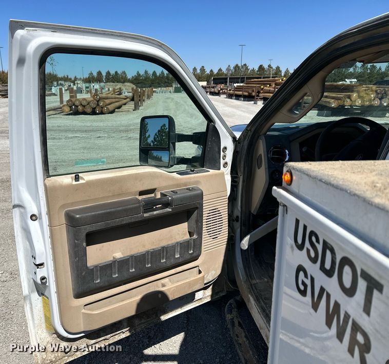 image for item LN9382 2012 Ford F550 Super Duty  bucket truck